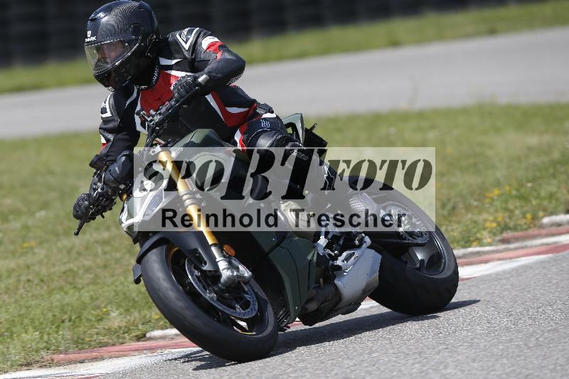 /27 12.06.2025 Ducati Schweiz Trackday Warmup  ADR/gruen-vert/28